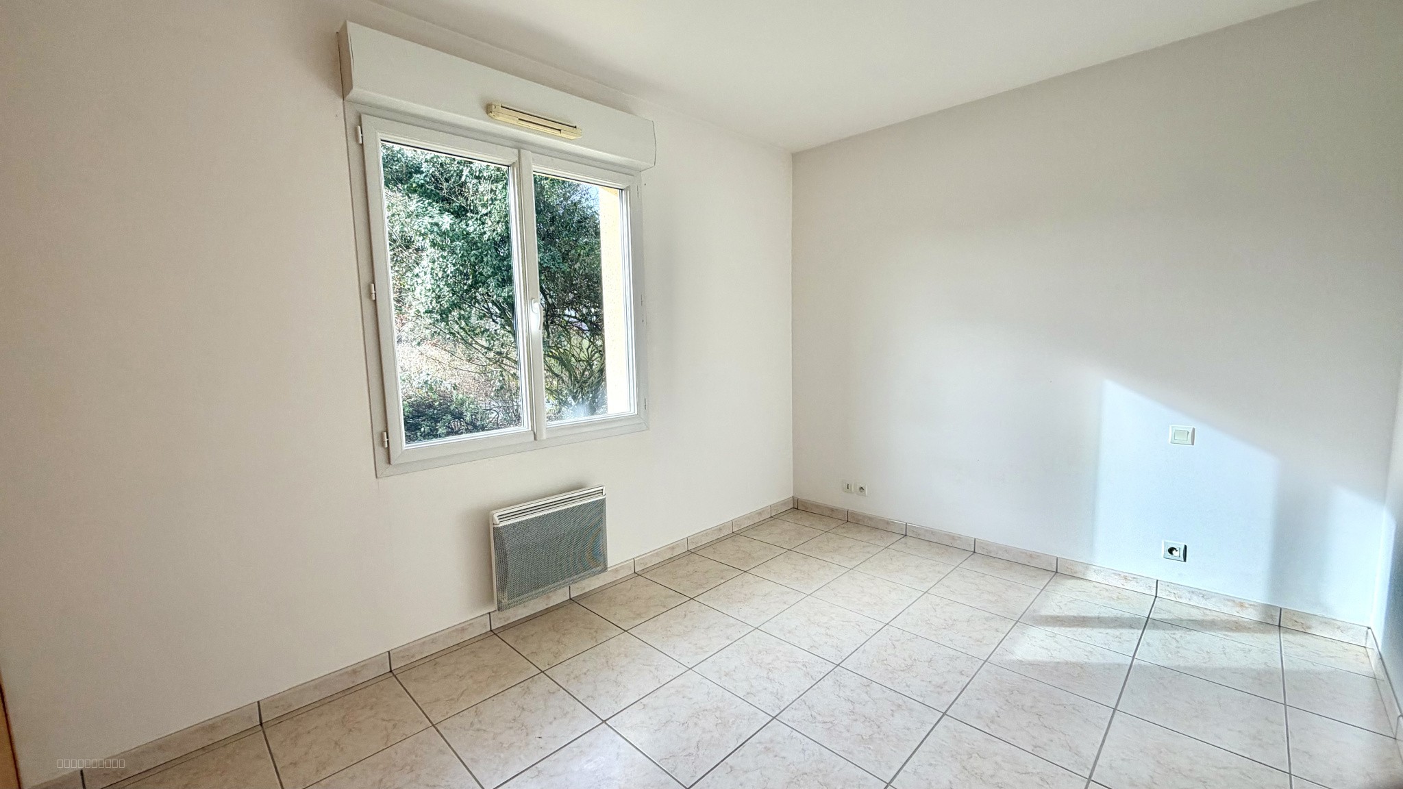 A VENDRE MAISON RÉCENTE SAINT CLÉMENT DE LA PLACE — photo 4