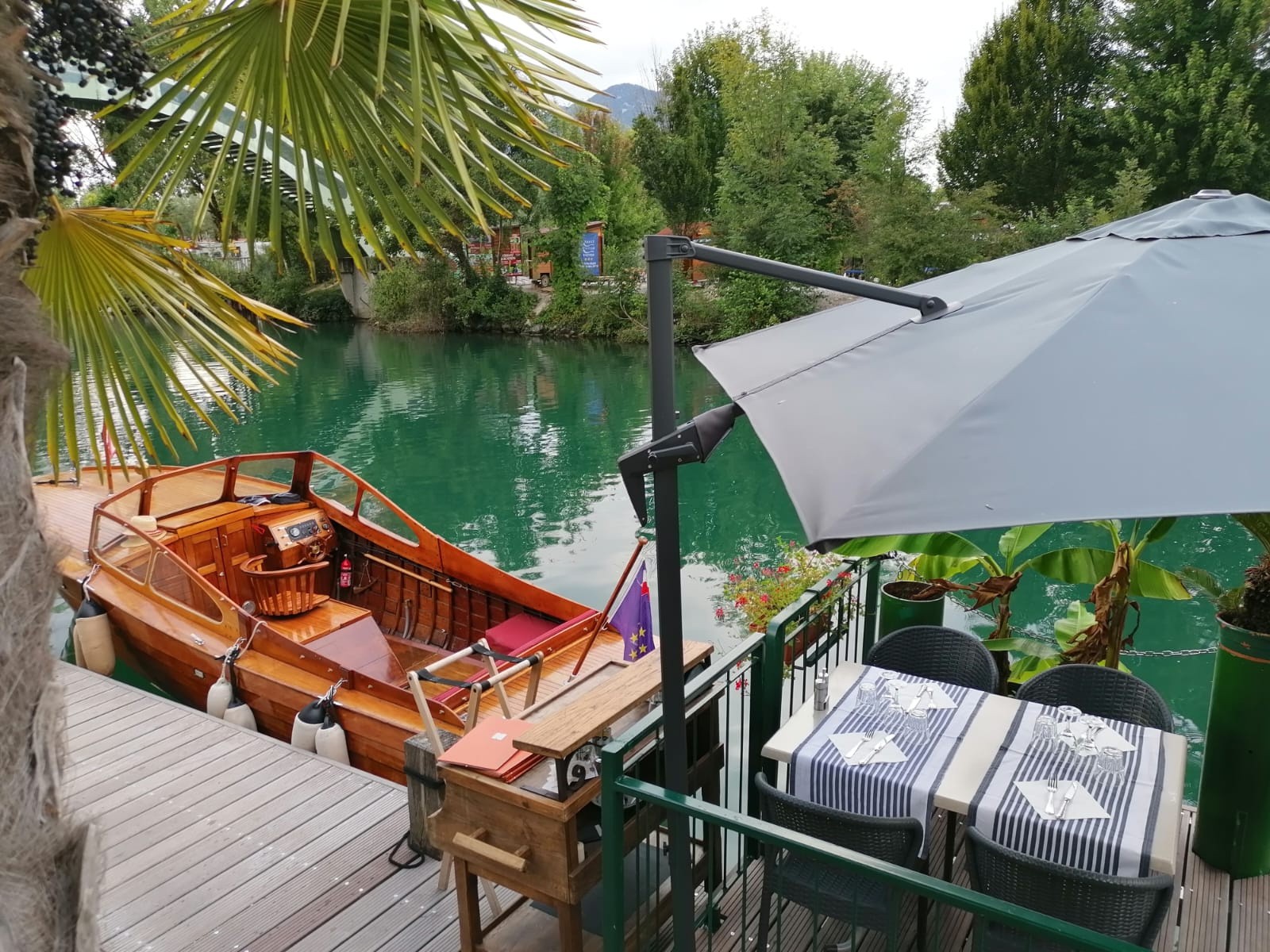 Fonds de commerce à vendre à Aix les bains, 122 m², 3 pièces – photo 2 sur 6