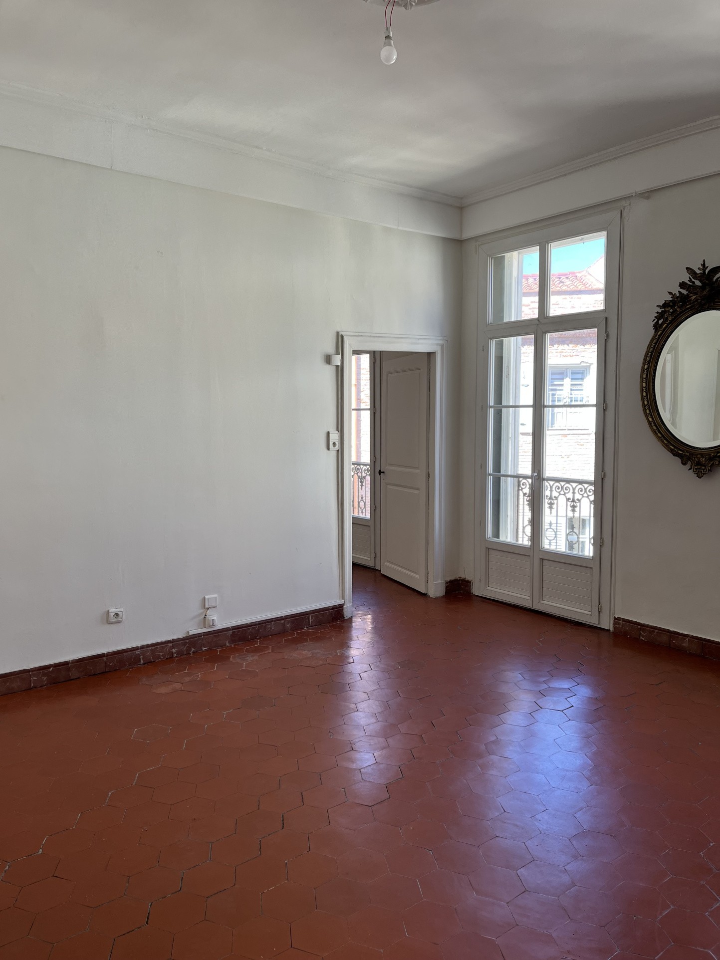 Appartement T4 de 115 m2 au cœur du centre-ville — photo 3