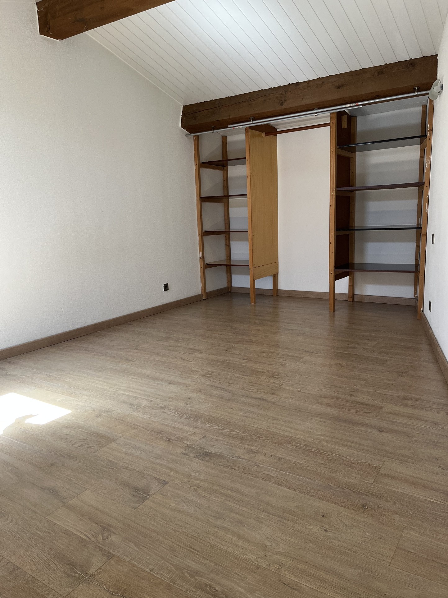 Appartement à louer à St genis des fontaines, 30,68 m², 2 pièces – photo 3 sur 9