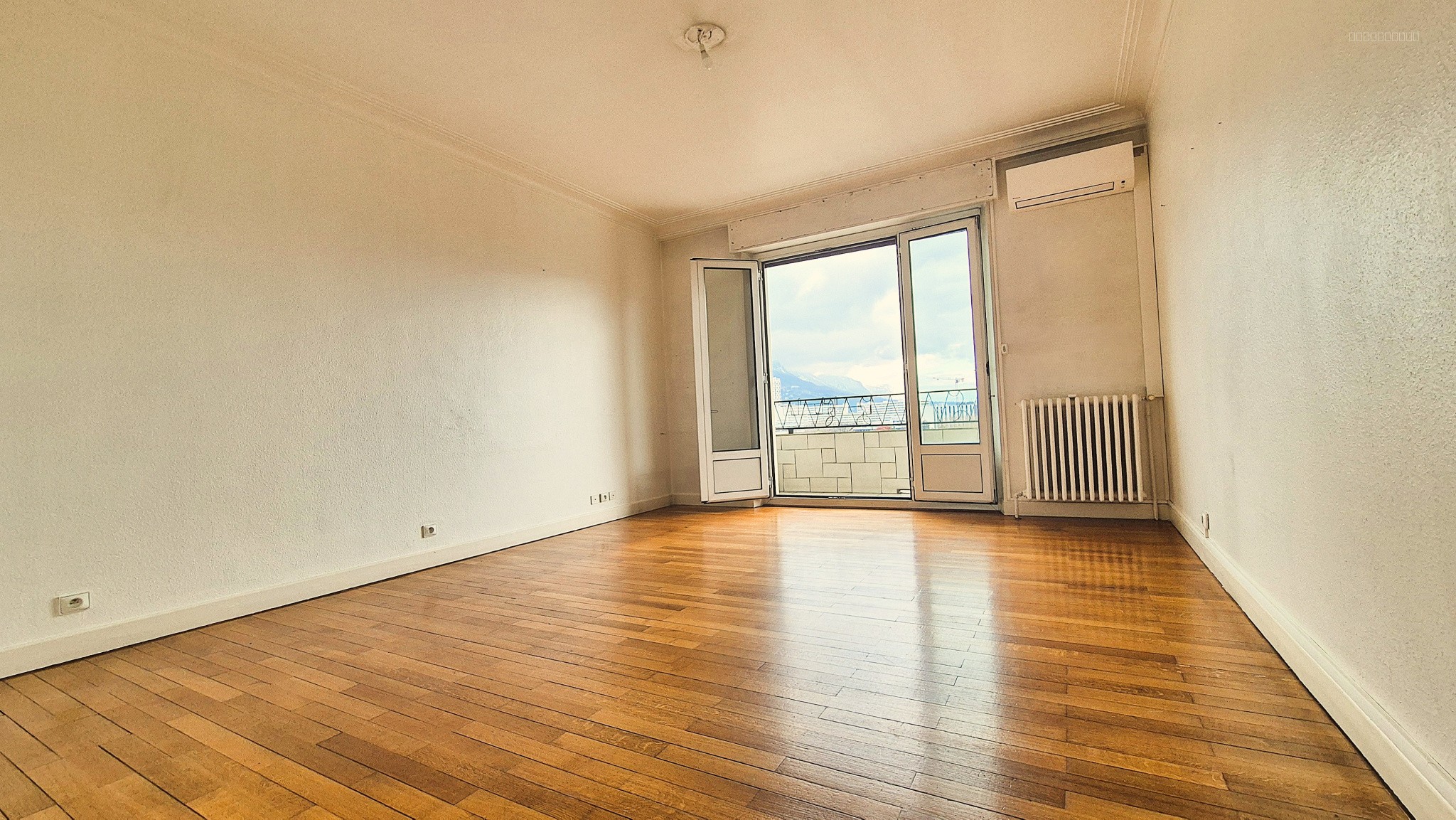 Appartement à vendre à Grenoble, 570 m², 3 pièces – photo 3 sur 9