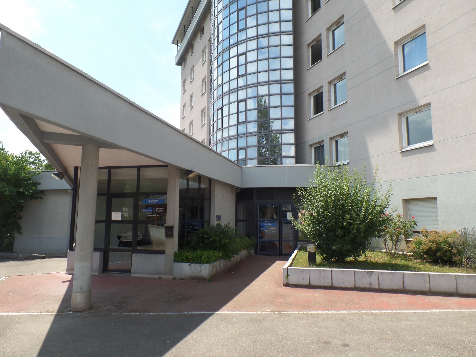 SAINT MARTIN D'HERES STUDIO MEUBLE — photo 3