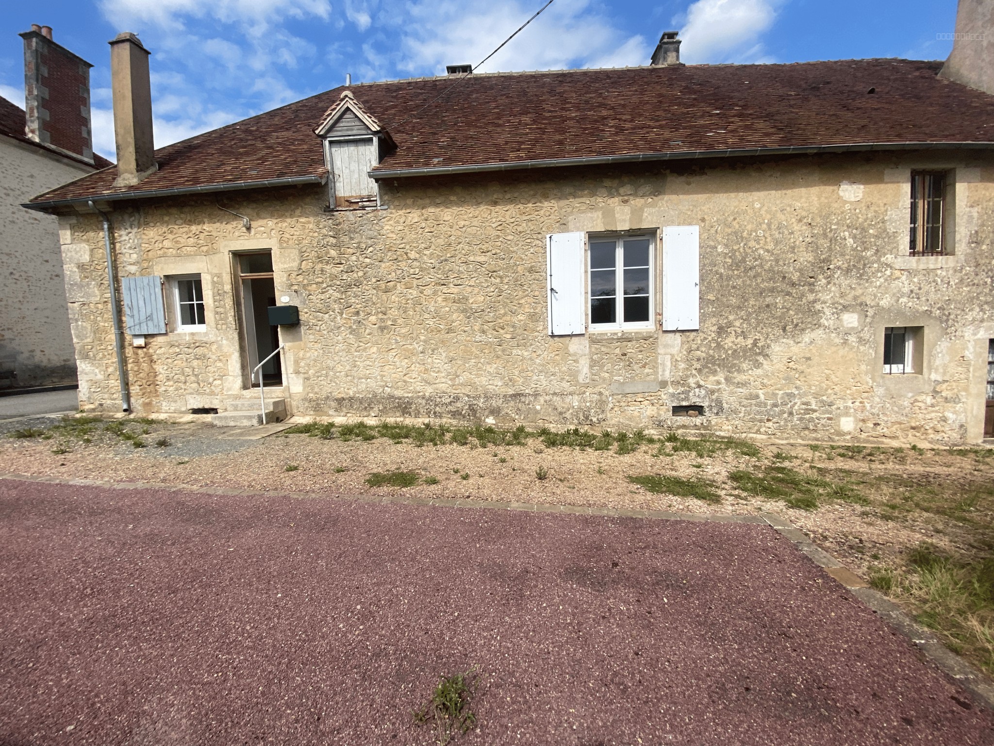 Maison à vendre à Aillieres beauvoir, 75 m², 5 pièces – photo 1 sur 10