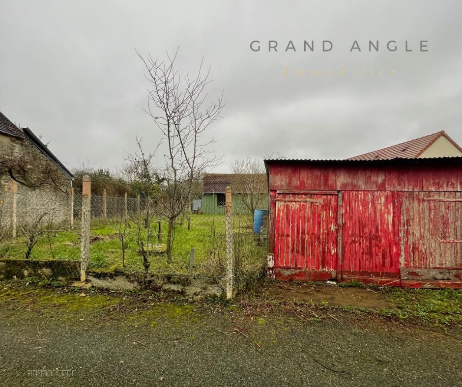 Bien immobilier à vendre à Gesnes le gandelin, 1 036 m² – photo 2 sur 3