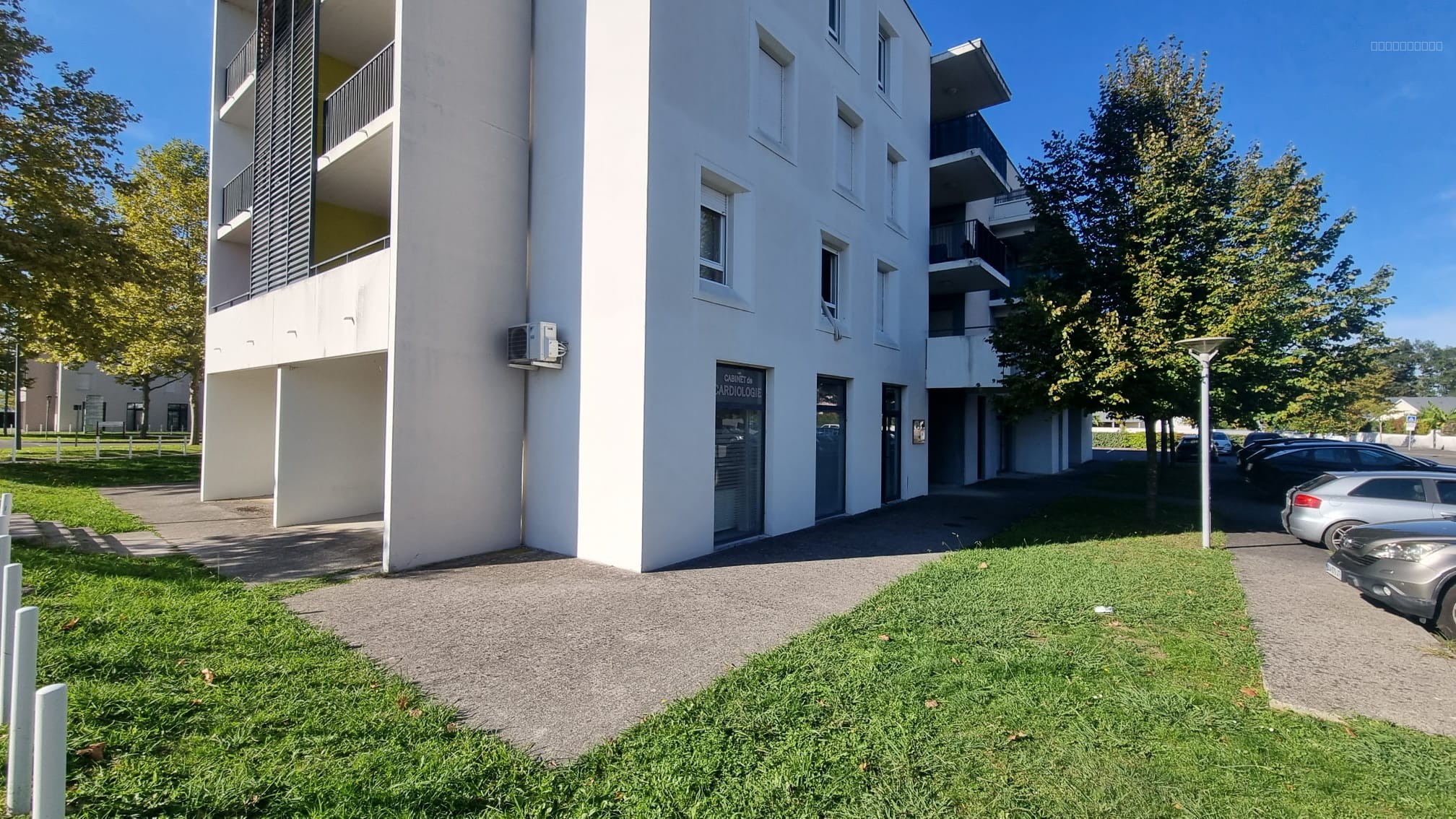 Local commercial à vendre à Idron, 43 m² – photo 1 sur 7