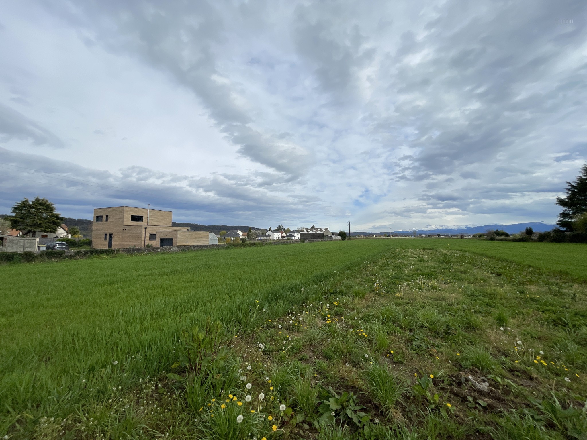 Terrain à vendre à Les bordes, 1 280 m² – photo 1 sur 3