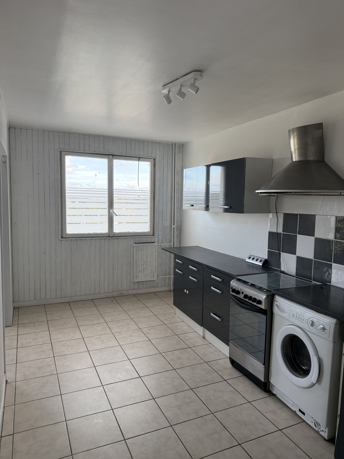 Appartement à vendre à Charleville mezieres, 1 400 m², 3 pièces – photo 2 sur 6