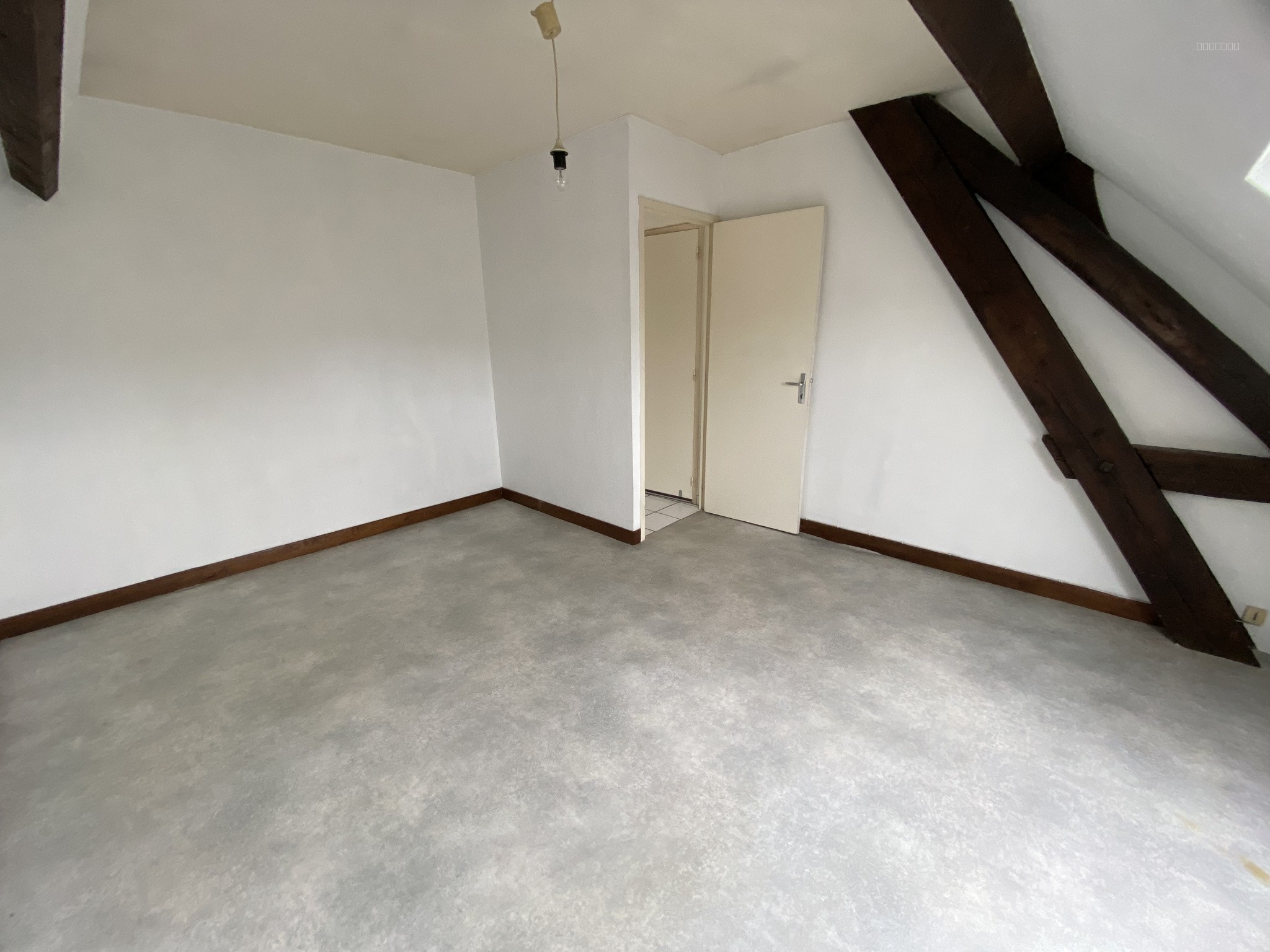 Appartement T2 de 37.8 m2 situé au 3ème et dernier étage d'un immeuble comprenant 8 lots à FECAMP — photo 7