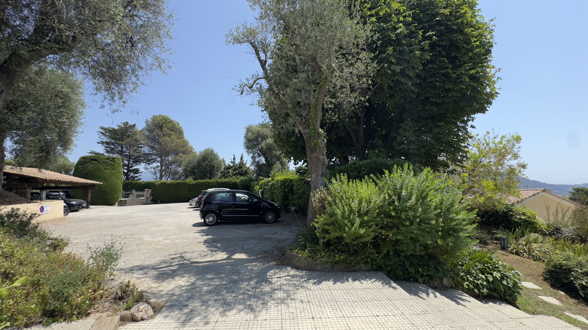 À vendre Studio vue Mer à Nice avec terrasse vue mer et piscine - Avenue de RIMIEZ — photo 4