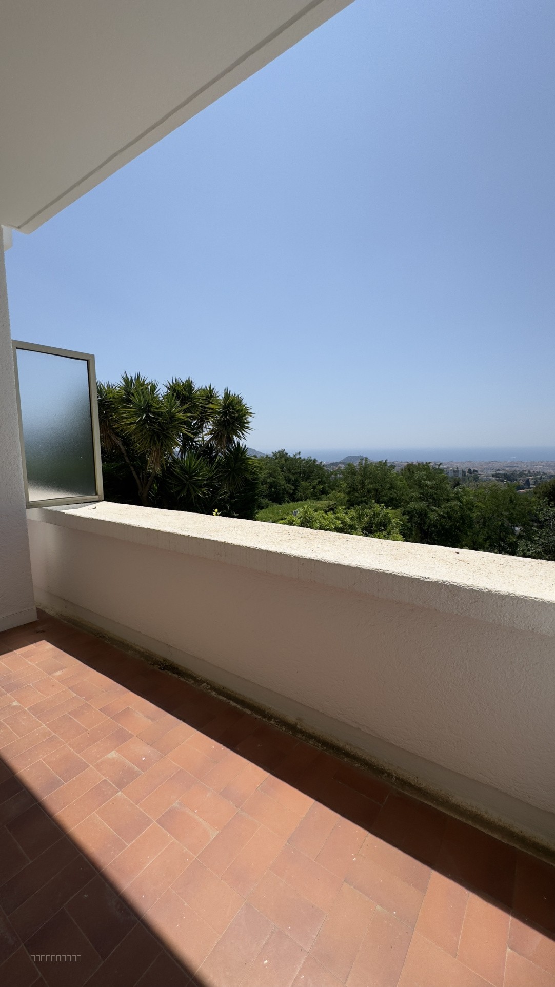 À vendre Studio vue Mer à Nice avec terrasse vue mer et piscine - Avenue de RIMIEZ — photo 6