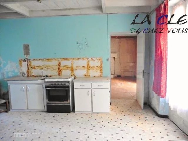 Maison à vendre à La chapelle thireuil, 2 250 m², 2 pièces – photo 2 sur 6