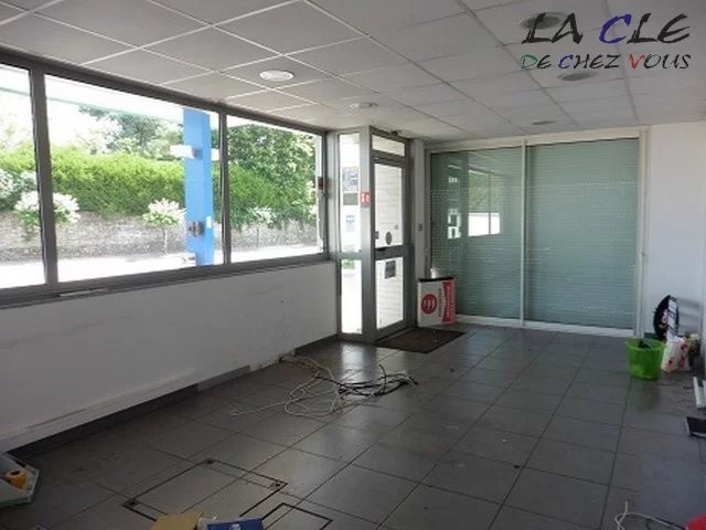 Local commercial à vendre à Coulonges sur l autize, 311 m², 2 pièces – photo 2 sur 6