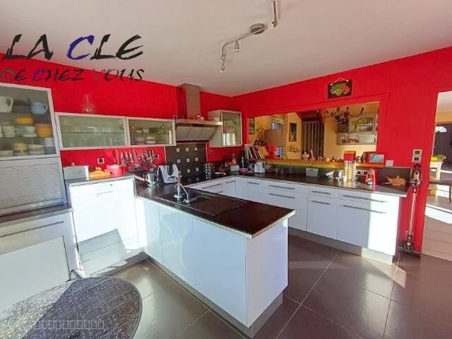 Maison à vendre à Coulonges sur l autize, 1 983 m², 9 pièces – photo 2 sur 6