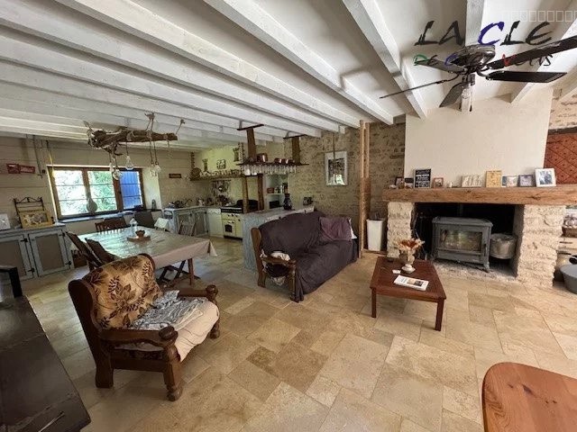 Maison à vendre à Beceleuf, 4 584 m², 5 pièces – photo 3 sur 6
