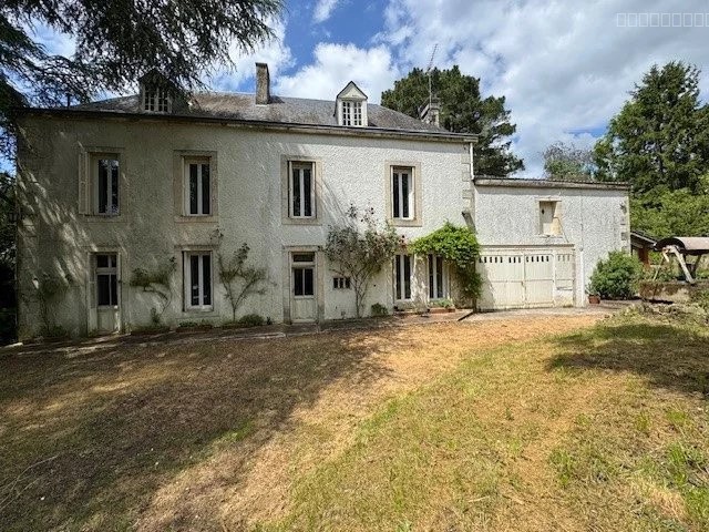 Maison à vendre à Coulonges sur l autize, 27,7 m², 5 pièces – photo 1 sur 6