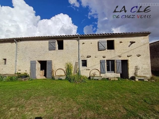 Maison à vendre à Villiers en plaine, 320 m², 3 pièces – photo 1 sur 6
