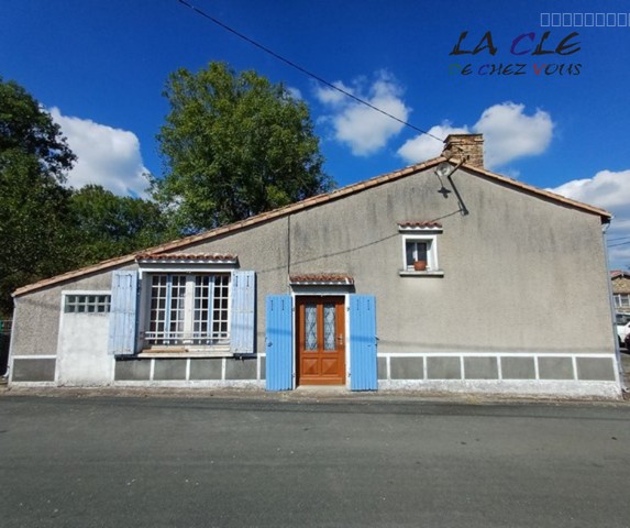 Maison à vendre à Puihardy, 344 m², 3 pièces – photo 1 sur 6
