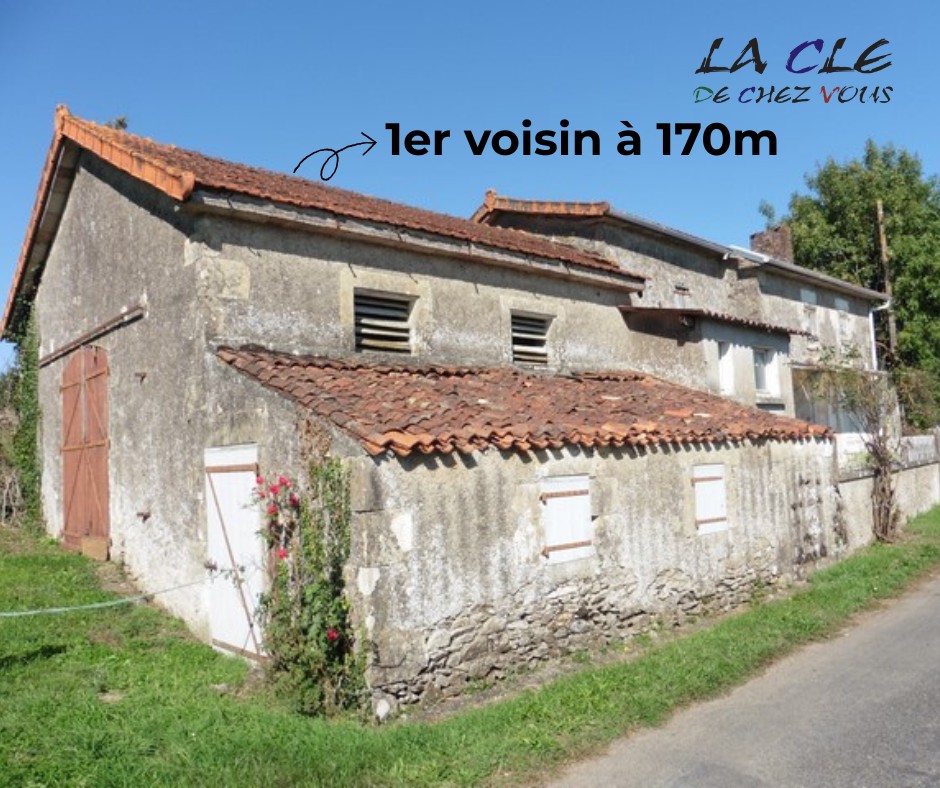 Maison à vendre à La chapelle thireuil, 2 250 m², 2 pièces – photo 1 sur 6