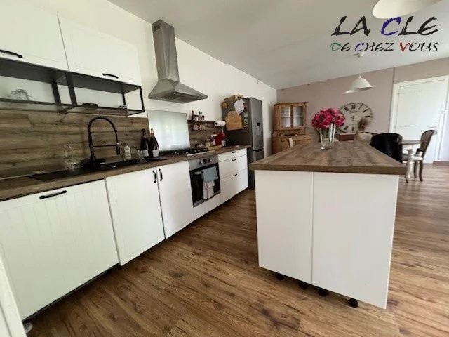 Maison à vendre à Coulonges sur l autize, 27,7 m², 5 pièces – photo 2 sur 6