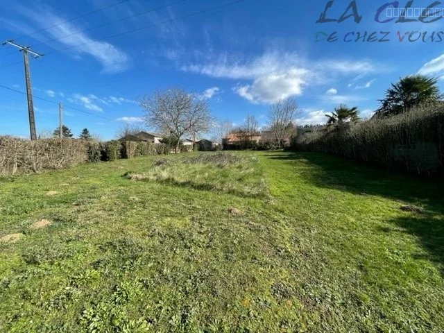 Terrain à vendre à Ardin, 1 068 m² – photo 1 sur 6