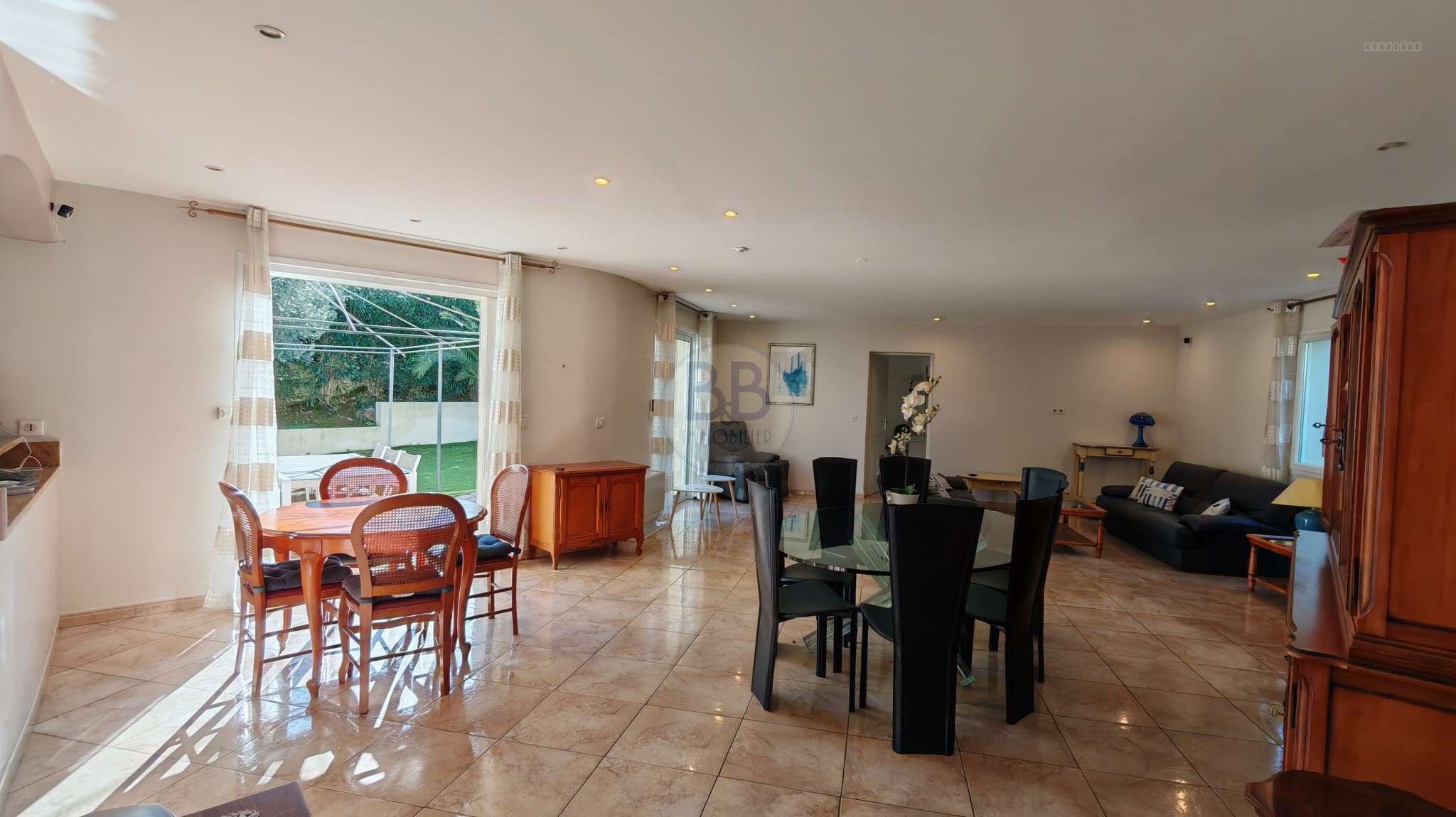 MAISON 6 PIECES 163M2 - SAINT RAPHAEL — photo 9