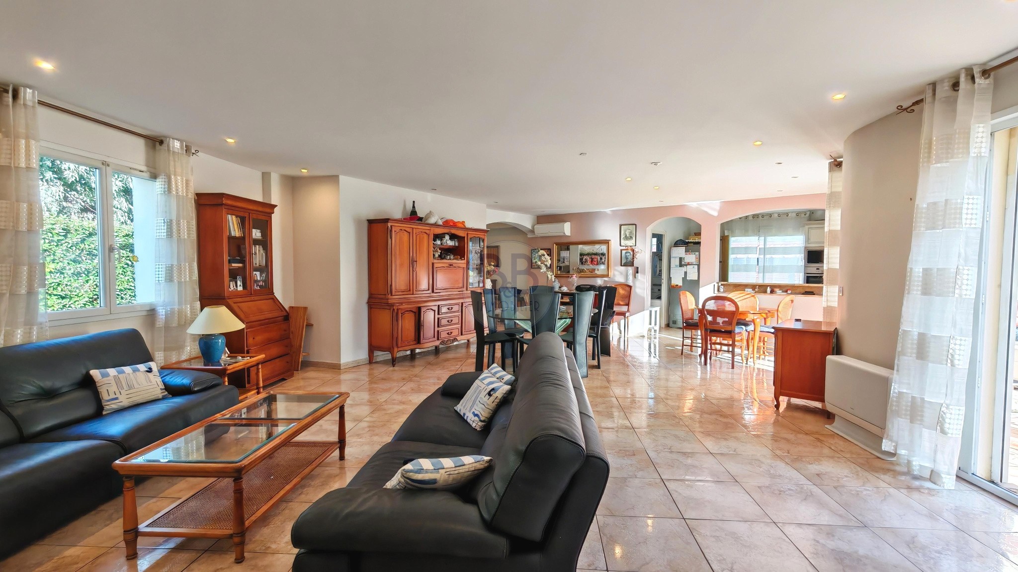 MAISON 6 PIECES 163M2 - SAINT RAPHAEL — photo 8