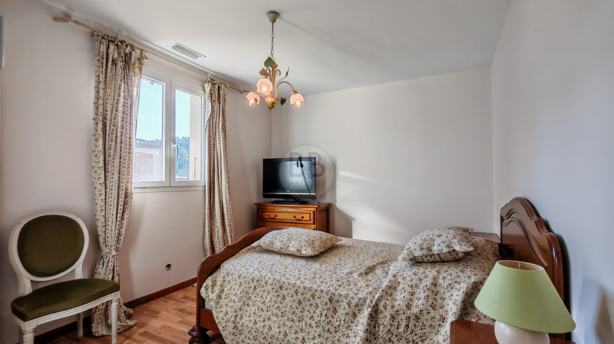 MAISON 6 PIECES 163M2 - SAINT RAPHAEL — photo 11