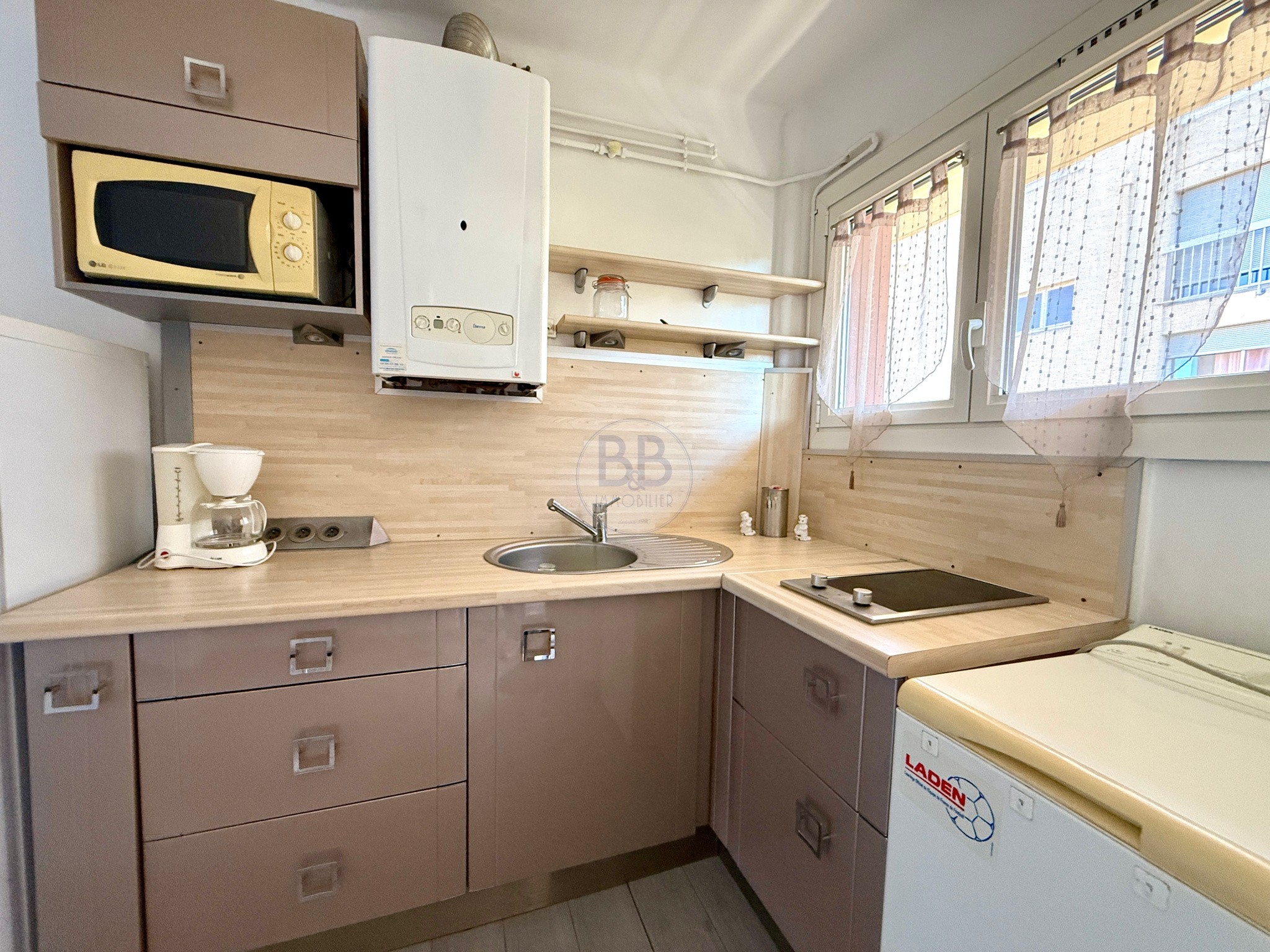 A VENDRE STUDIO DE 34 M2 RENOVE ST RAPHAEL PLAGES A PIED — photo 5