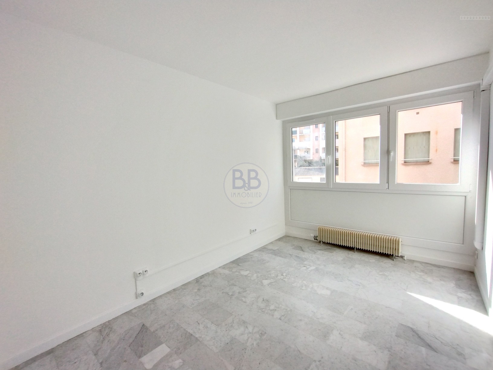 Vente appartement 3 pièces avec parking privatif centre ville — photo 5