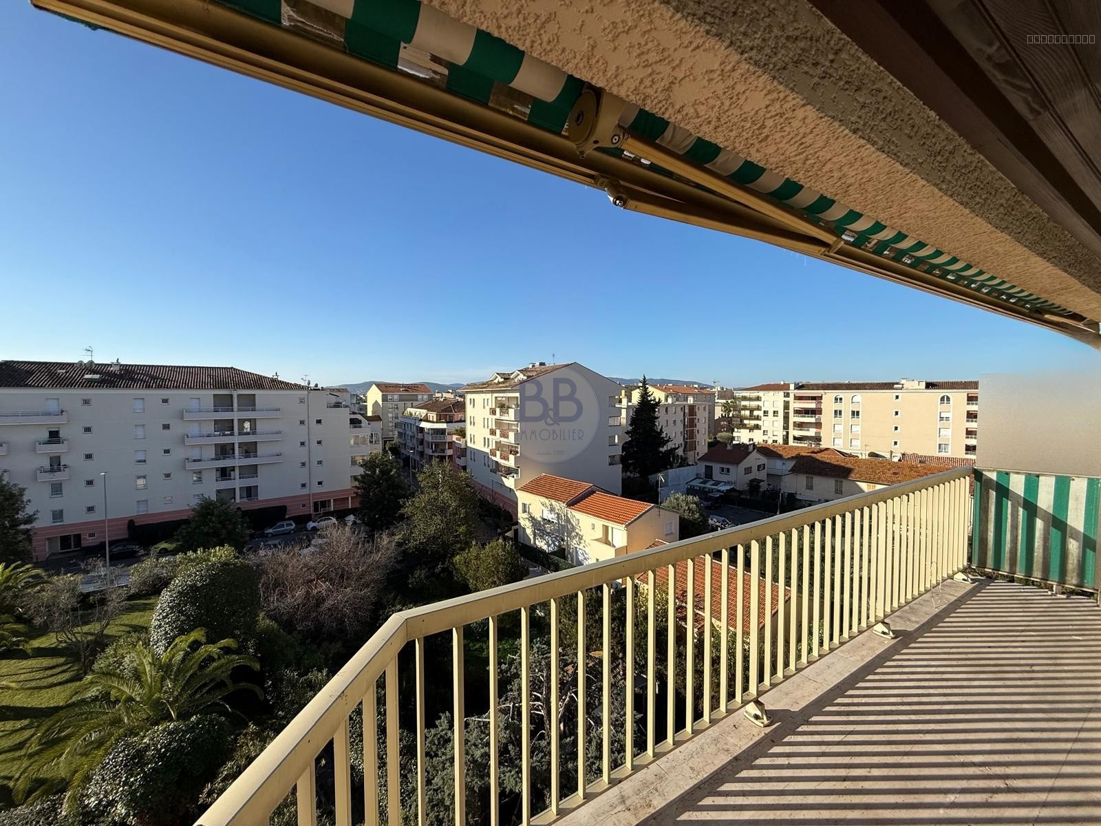 Appartement à vendre à St raphael, 96 m², 4 pièces – photo 1 sur 12