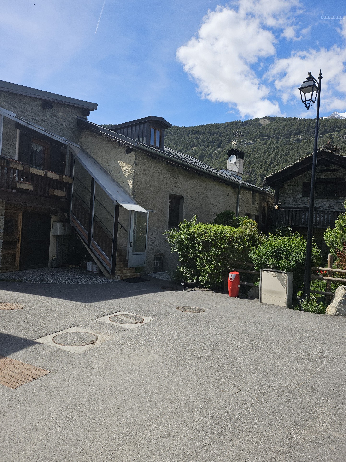 Bien immobilier à vendre à Bramans, 80 m², 1 pièce – photo 1 sur 9