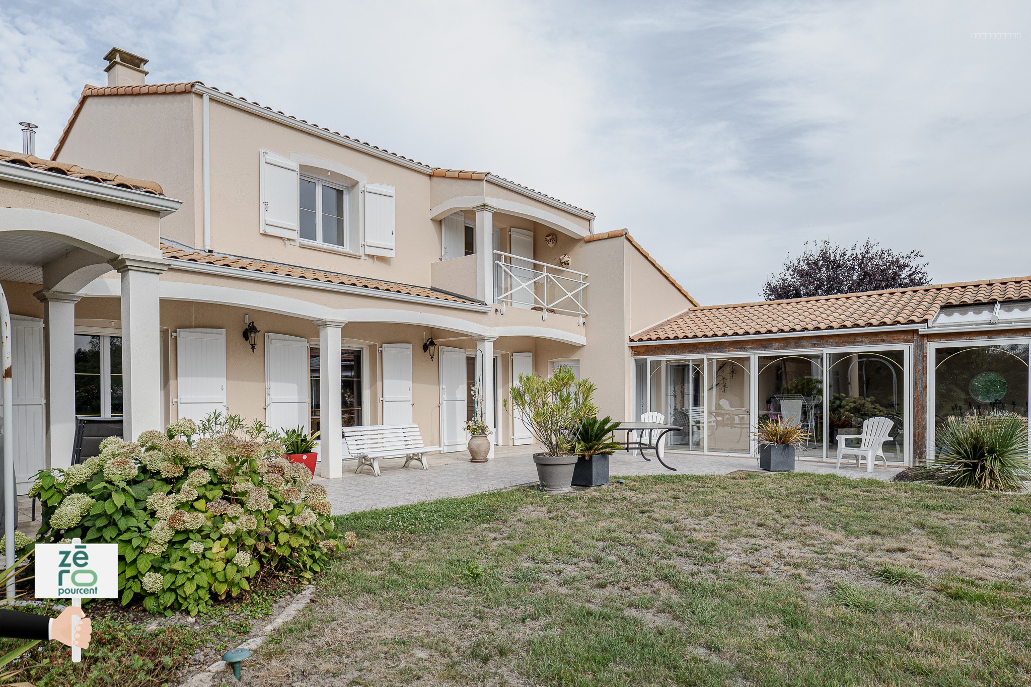 Maison de 7 pièces de 233 m2 sur un terrain de 2280 m2 à Châteauneuf — photo 3