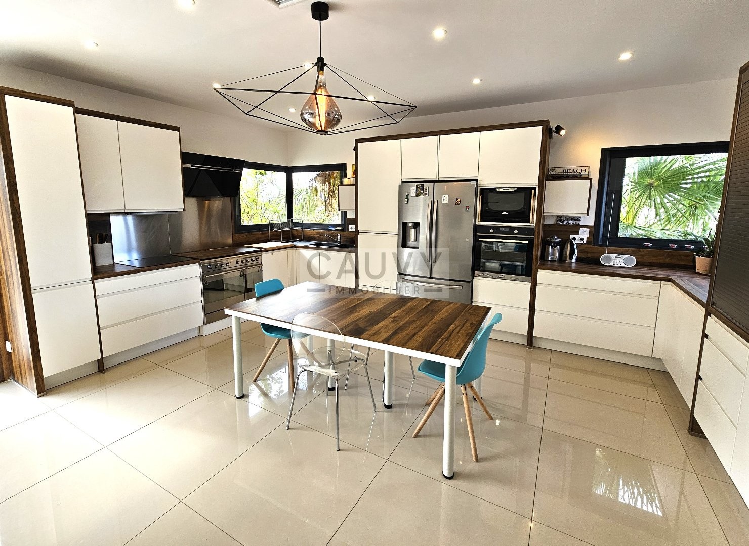 Villa à vendre à Agde, 225 m², 6 pièces – photo 3 sur 9