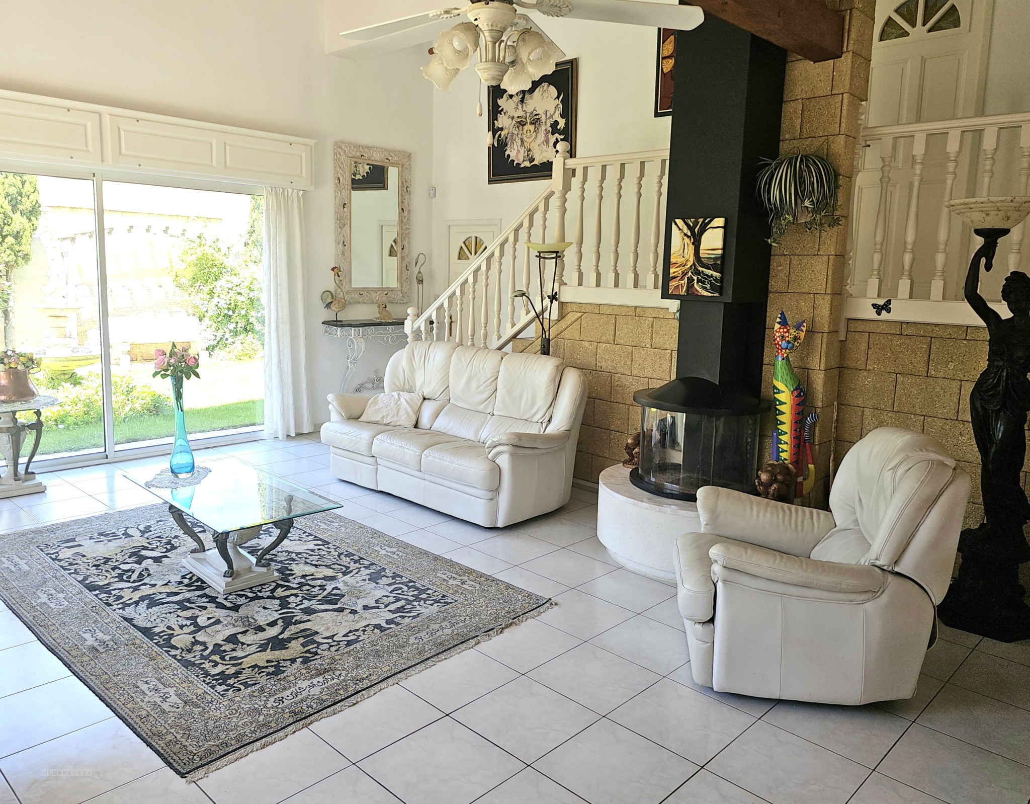 Villa à vendre à Agde, 200 m², 6 pièces – photo 2 sur 3