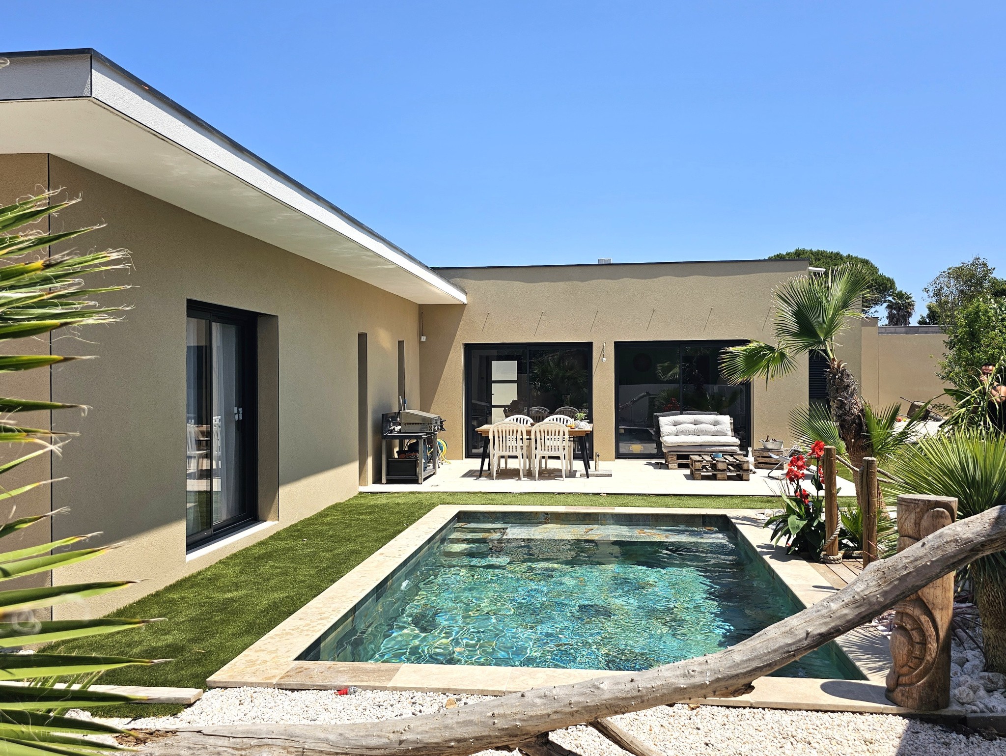 Villa à vendre à Agde, 170 m², 6 pièces – photo 2 sur 9