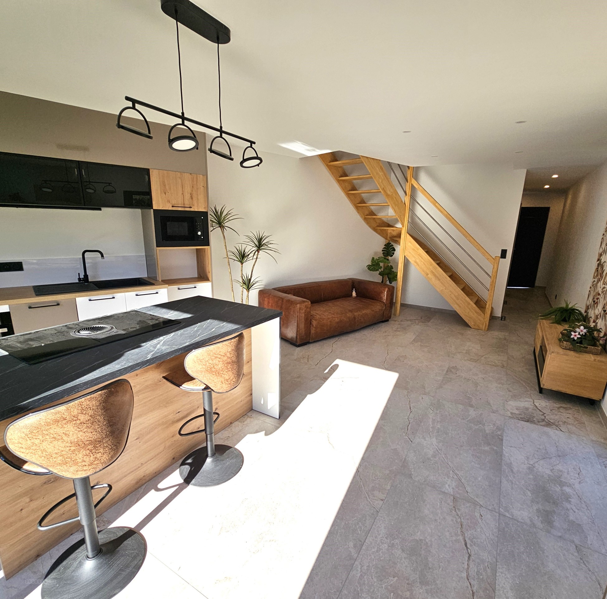 Villa à vendre à Pomerols, 105 m², 4 pièces – photo 2 sur 5
