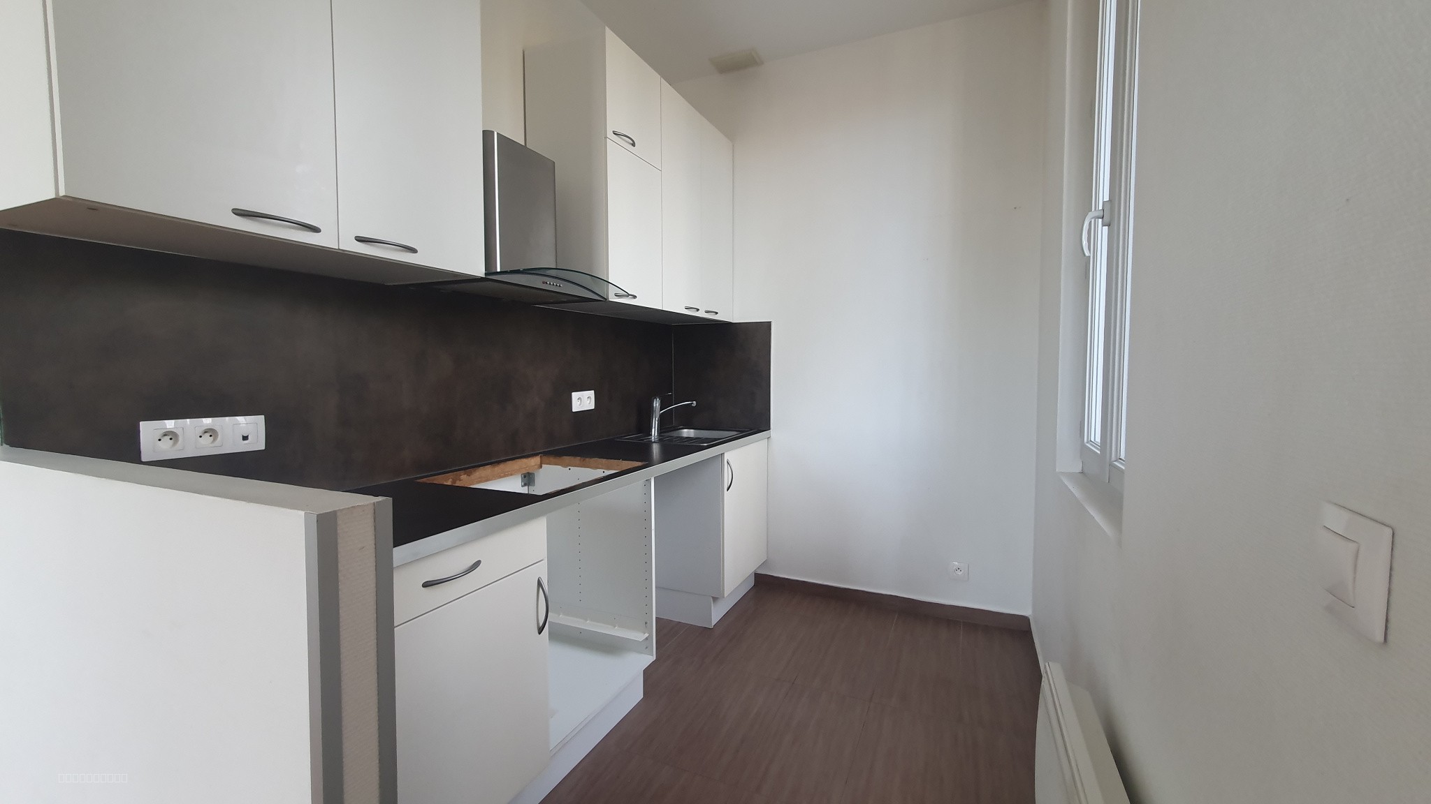 Appartement à louer à Chamarande, 933 m², 3 pièces – photo 2 sur 8