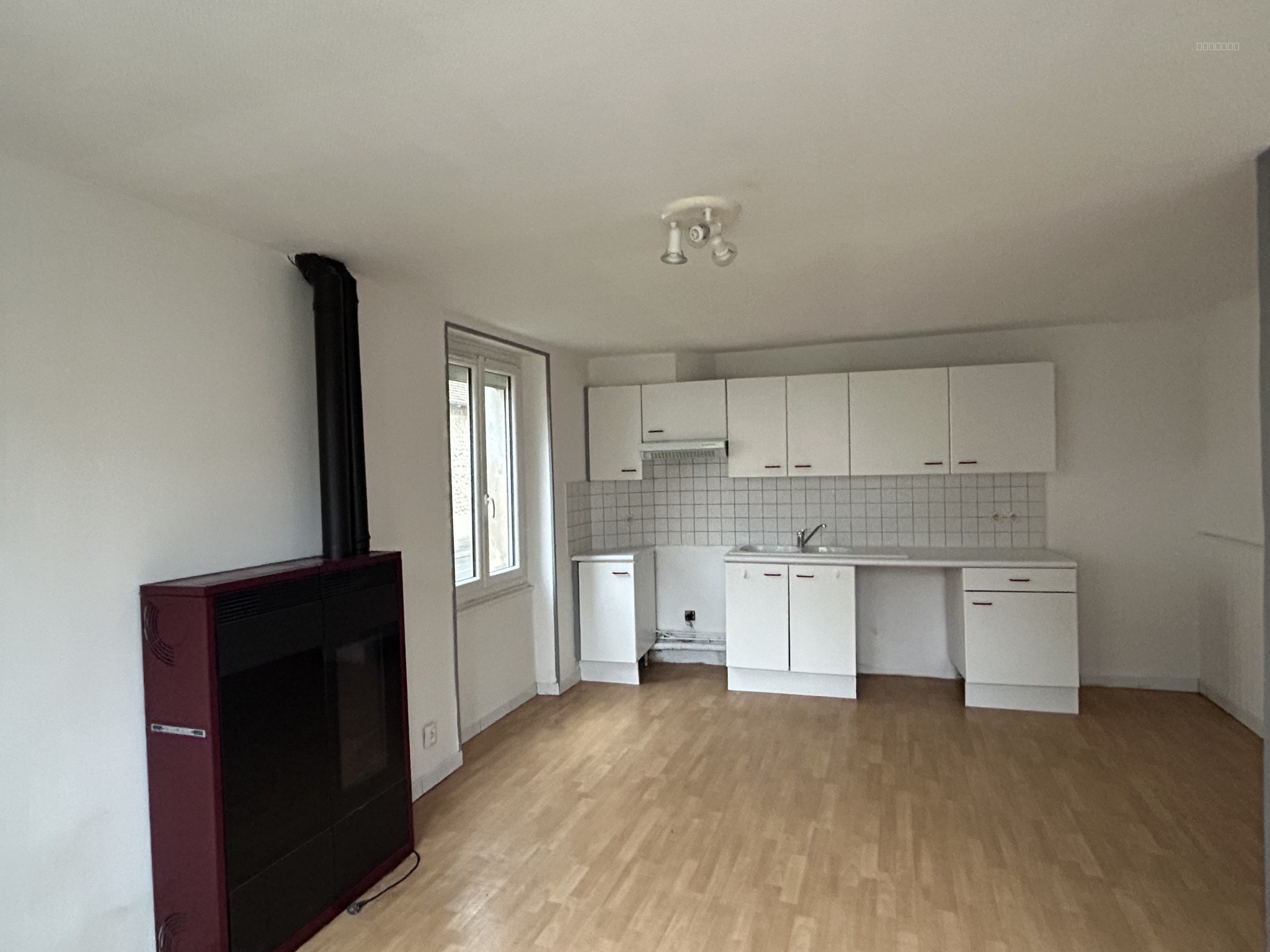 Maison à vendre à Angerville, 700 m², 4 pièces – photo 3 sur 10