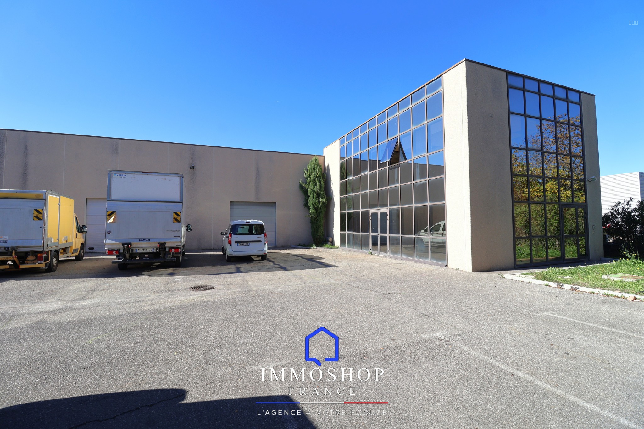 Bien immobilier à vendre à Pertuis, 206 m² – photo 1 sur 14