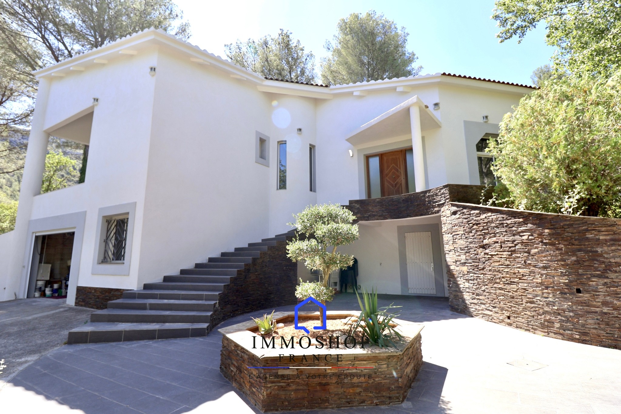 Maison à vendre à Auriol, 321,78 m², 7 pièces – photo 2 sur 20