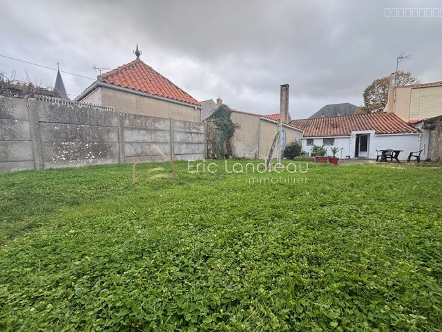 Maison à vendre à Avrille, 15 m², 3 pièces – photo 1 sur 9