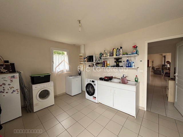 Maison avec garage et dépendance - 1700 m2 de terrain — photo 12