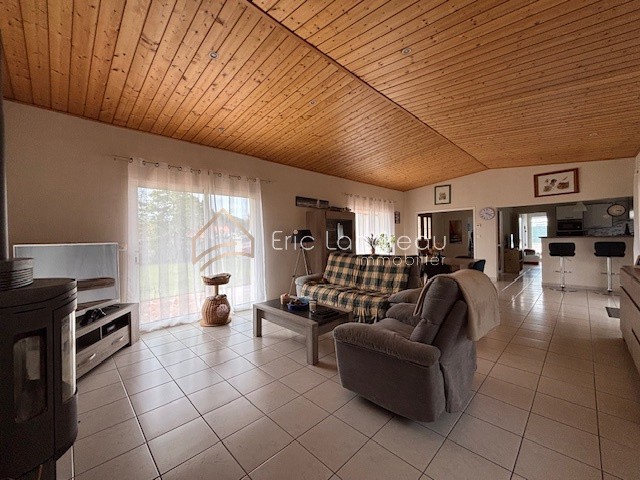 Maison avec garage et dépendance - 1700 m2 de terrain — photo 6
