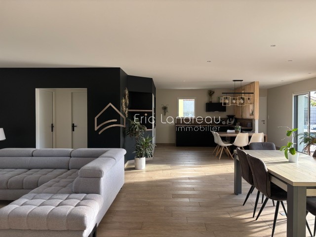 Maison à vendre à Ste foy, 1 050 m², 6 pièces – photo 2 sur 15