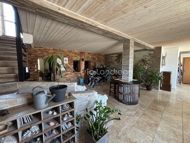 Maison à vendre à Avrille, 174 m², 5 pièces – photo 3 sur 16