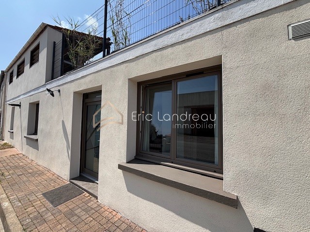 Maison à vendre à Avrille, 174 m², 5 pièces – photo 1 sur 16