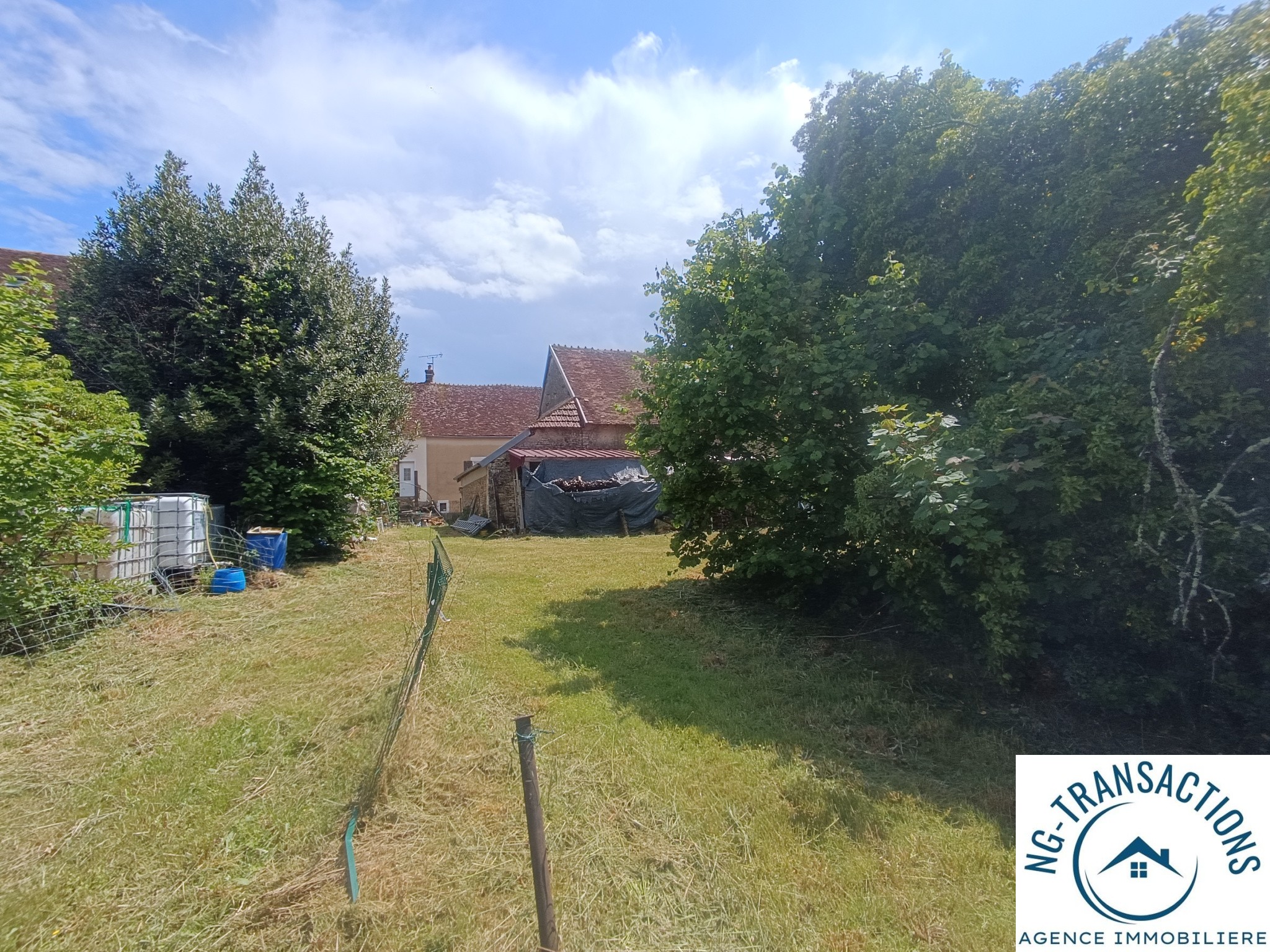 Maison à vendre à Entrains sur nohain, 196,8 m², 8 pièces – photo 1 sur 11