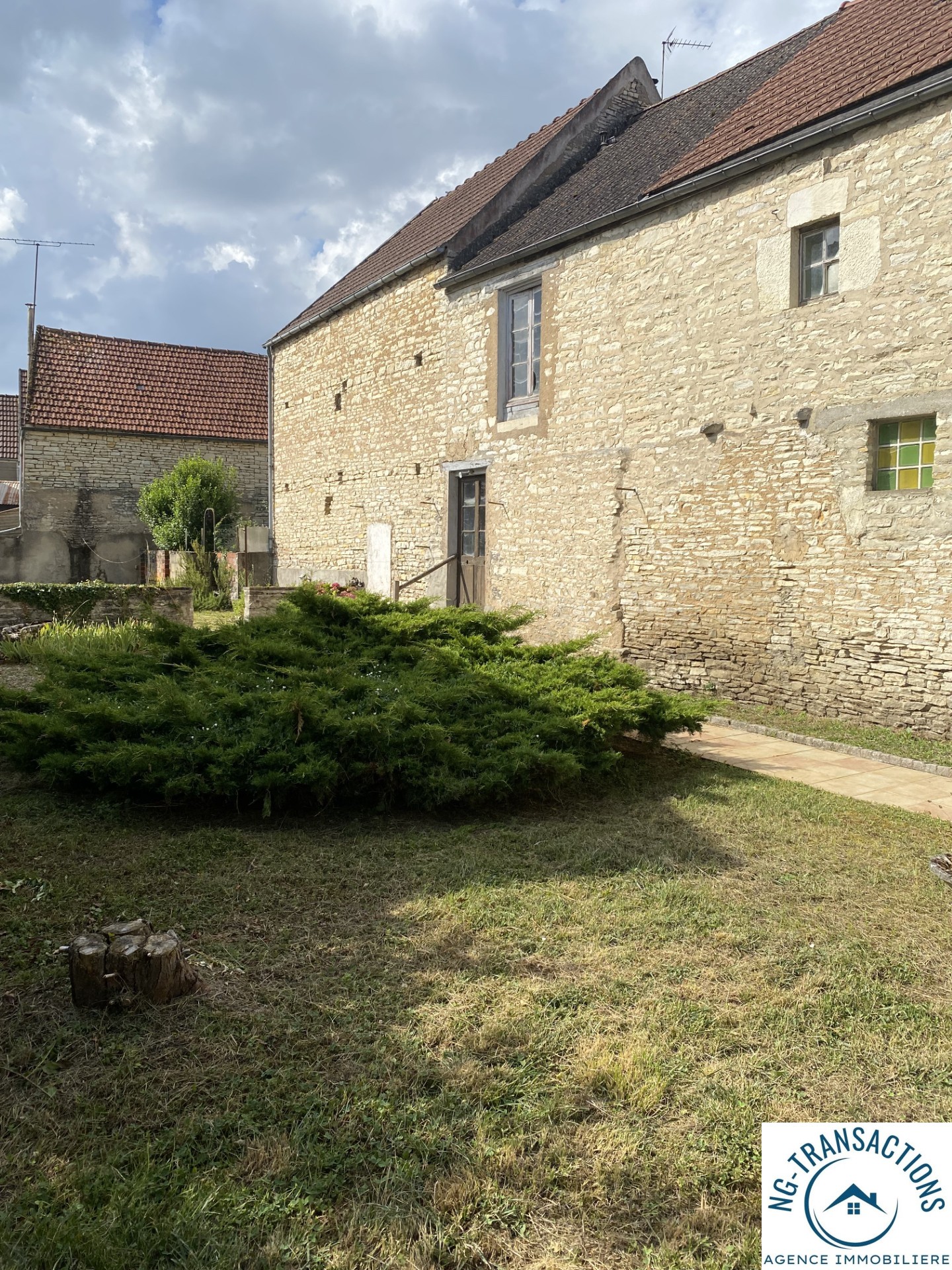 Bien immobilier à vendre à Arcy sur cure, 104 m², 5 pièces – photo 3 sur 10