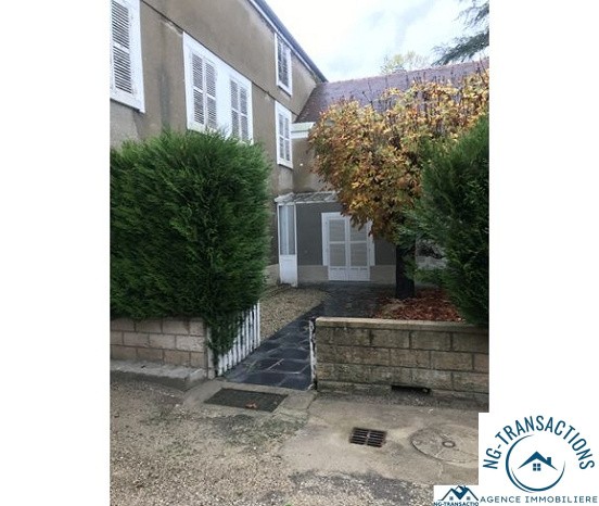 Bien immobilier à vendre à Tonnerre, 110 m² – photo 1 sur 8