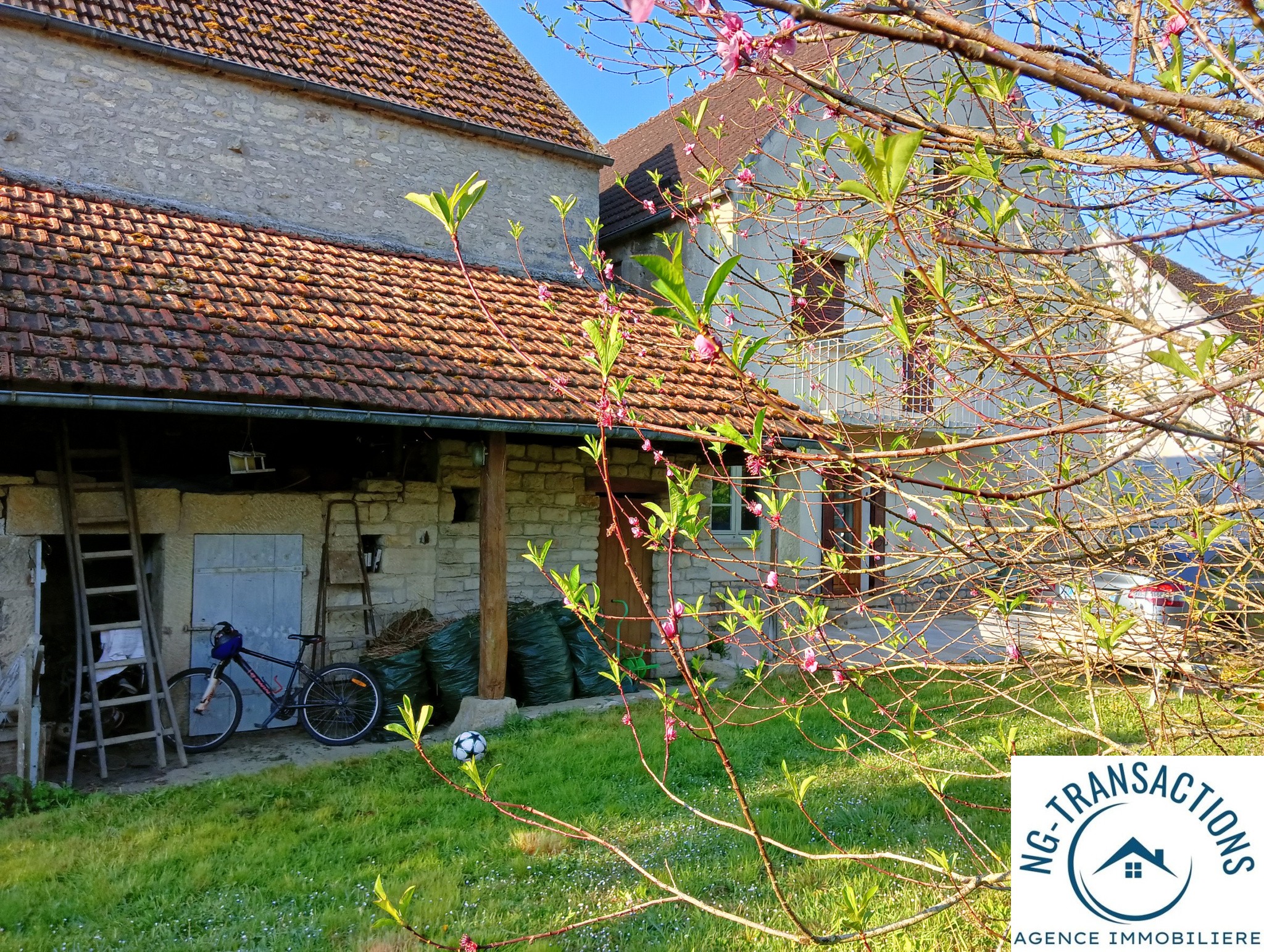 Bien immobilier à vendre à Dornecy, 130 m², 6 pièces – photo 1 sur 15